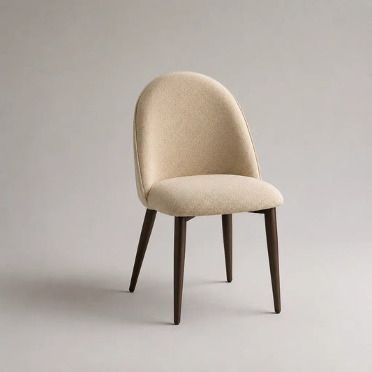 Chaise rembourrée beige en polyester bouclé avec dossier arrondi et pieds en hévéa massif brun foncé, 50 x 56 x 84 cm